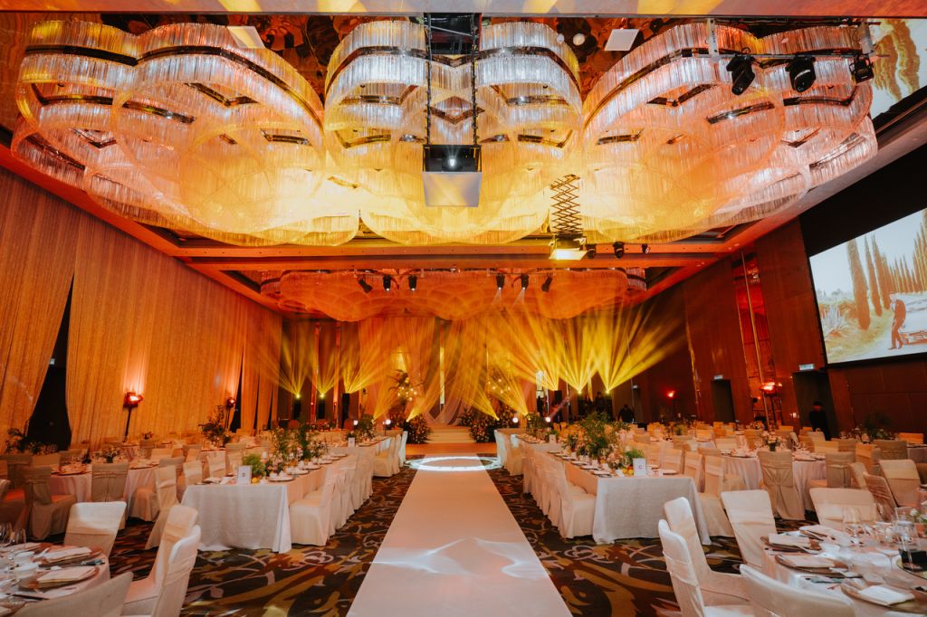 Choosing your wedding venue is one of the biggest decisions you'll make during wedding planning. And with so many beautiful hotels in Kuala Lumpur, it can be difficult to know which one actually suits your wedding style, guest list and expectations.